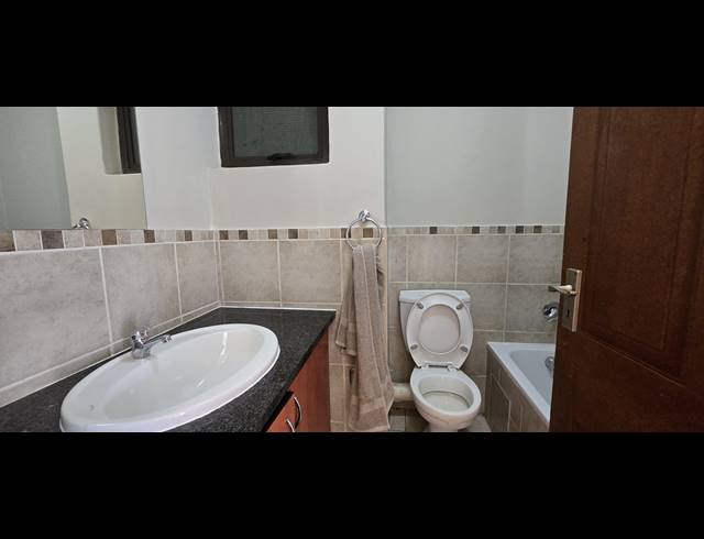 3 BEDROOM FREEHOLD FOR SALE IN SINOVILLE